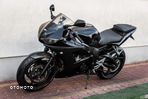 Yamaha R6 - 6