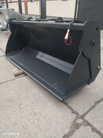 Łyżka szufla 220 cm - 2,3 m3  mocowanie JLG - 12