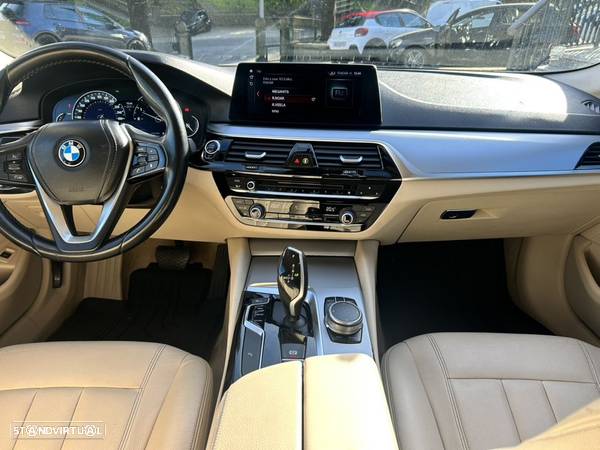 BMW 520 d Touring Aut. Luxury Line - 7