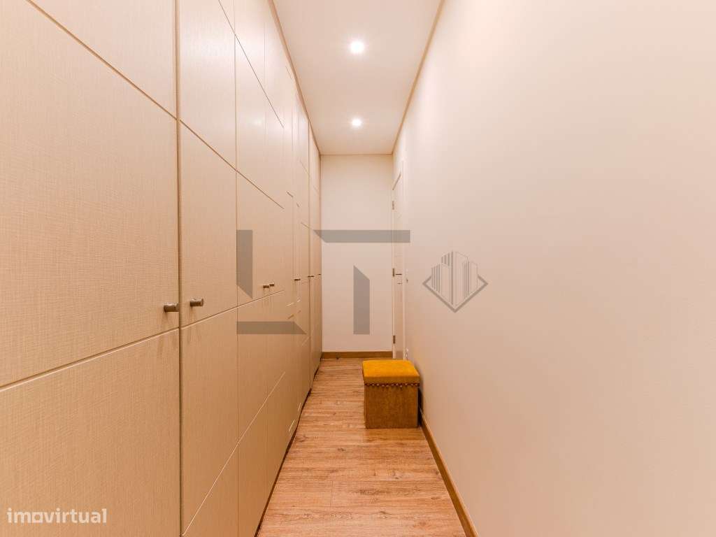 Fantástica Moradia T4 Moderna com Vista Mar, Jardim e Estacionament...-31