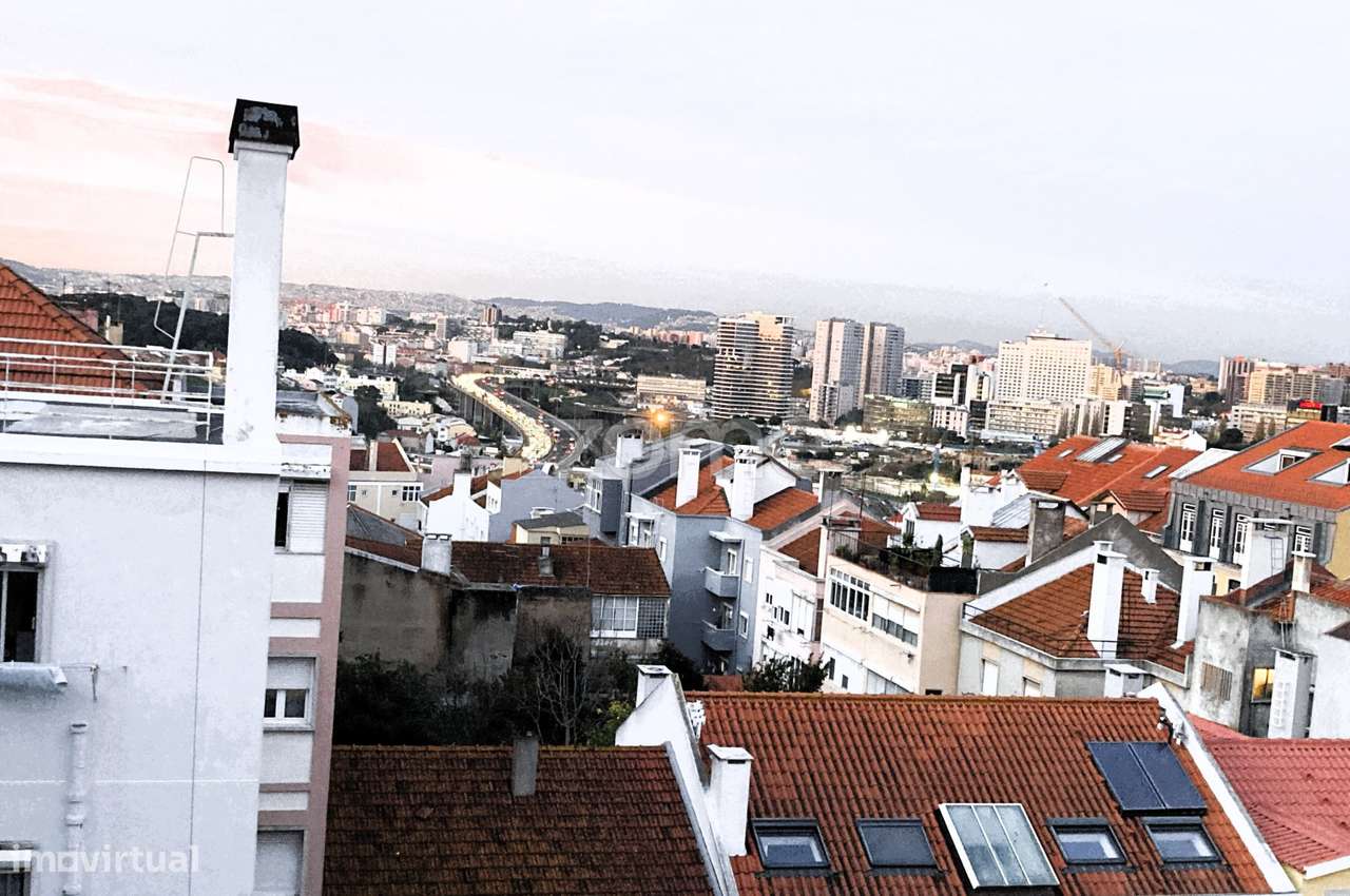 Apartamento T4 Em Campolide