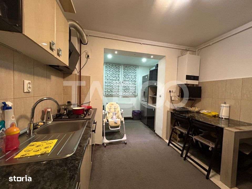 Apartament decomandat 2 camere 56 mpu renovat zona Brana Selimbar - Imagine principală: 5/14