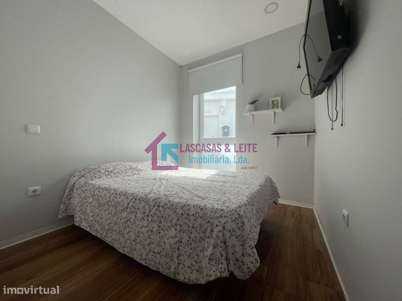Moradia Bifamiliar T1+T3, Freixo-23