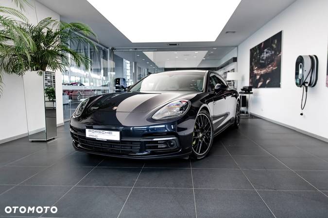 Porsche Panamera 4 E-Hybrid - 18