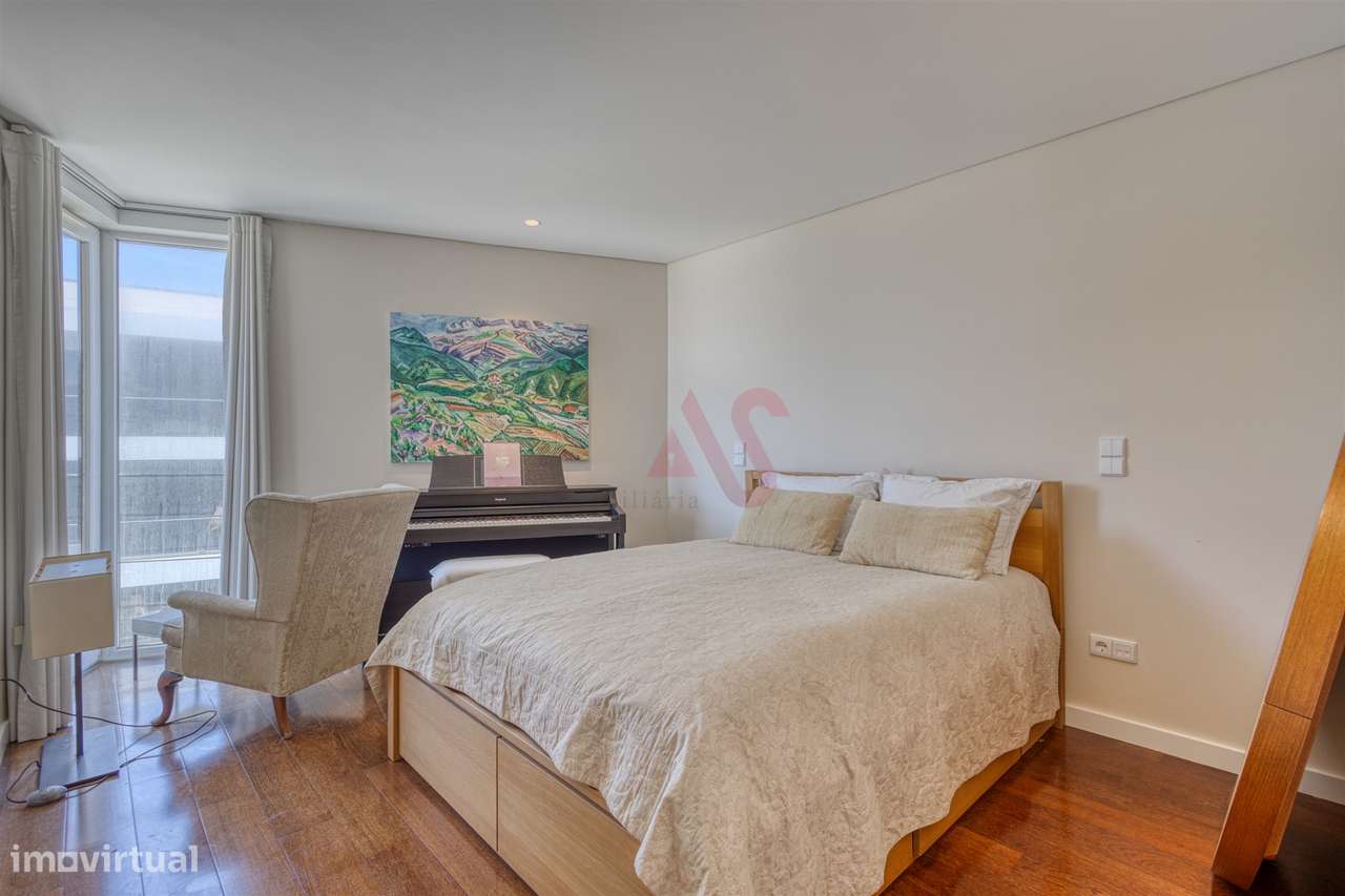 Penthouse Duplex Exclusiva em Frente à Praia de Salgueiros – na Primei-27