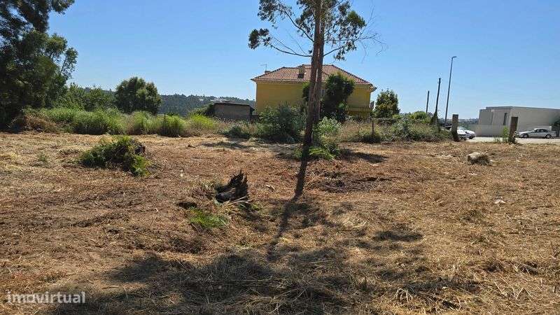 Lote de terreno 2500+ m2, margens do rio Douro, perto do Porto - Grande imagem: 4/8