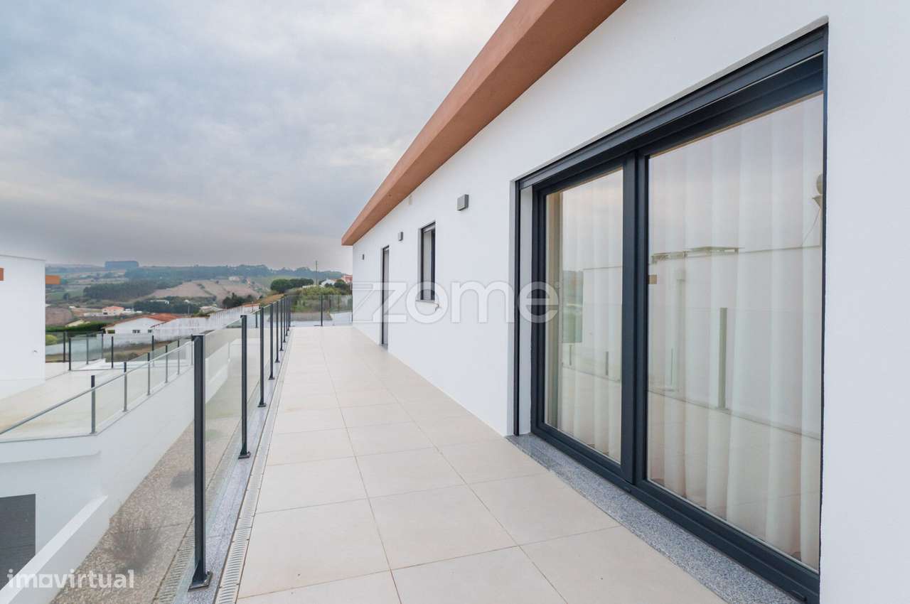 Moradia T4 com psicina-45