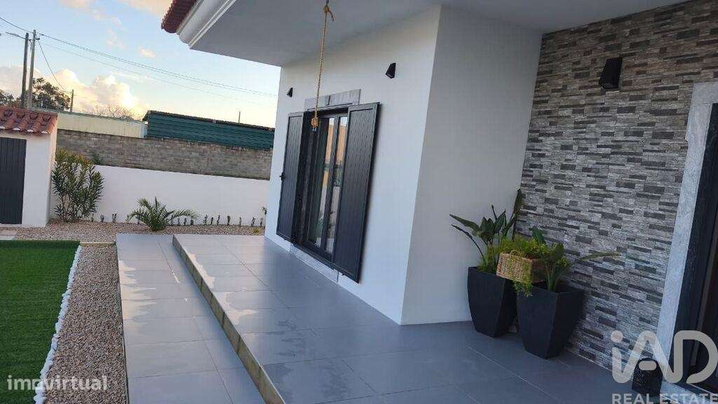 Moradia térrea T3 em Samora Correia de 163,16 m2-11