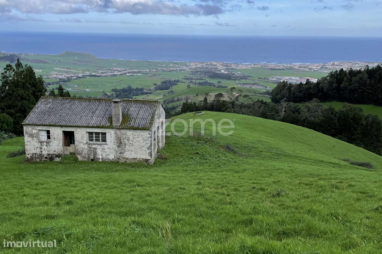 Terreno misto com área total de 712.500m2, na Ribeira Grande - Grande imagem: 1/23