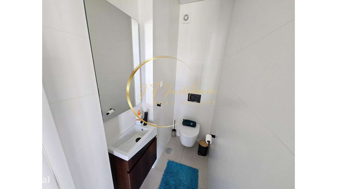 Moradia T4 de Luxo com Jardim-14