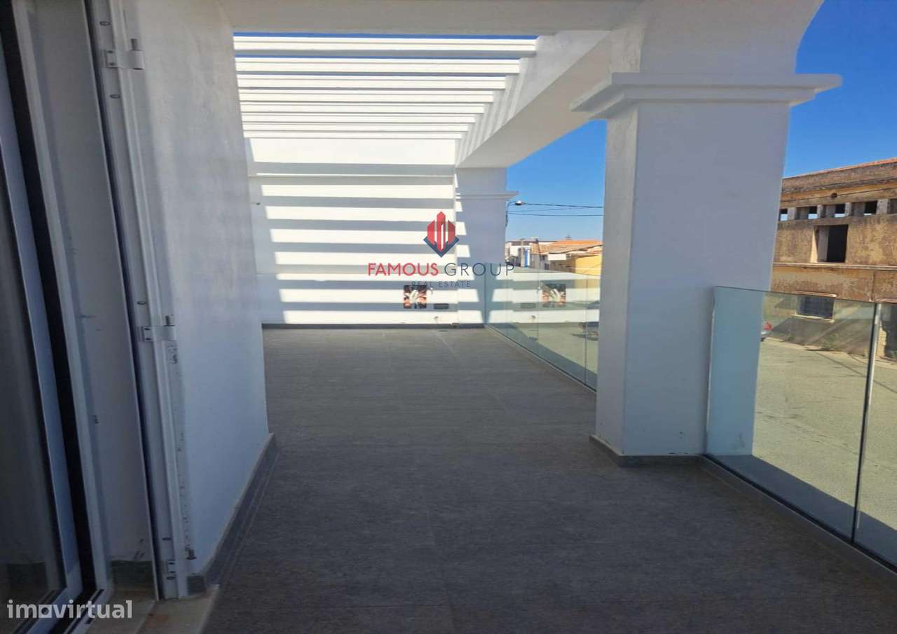 Moradia T5 totalmente remodelada - Montes de Alvor - Grande imagem: 4/13