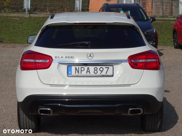 Mercedes-Benz GLA 200 Style - 9