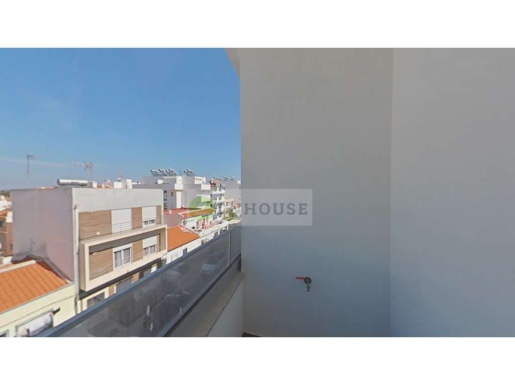 Apartamento de tipologia T1 novo a 250 m da praia de Monte Gordo.-39
