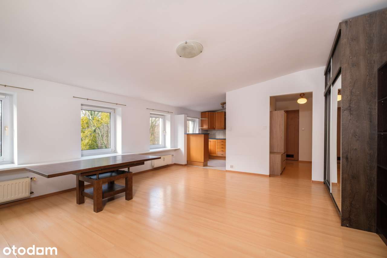 Klimatyczne Mieszkanie 53,4 m² przy Stadionie i Lasku Marcelińskim