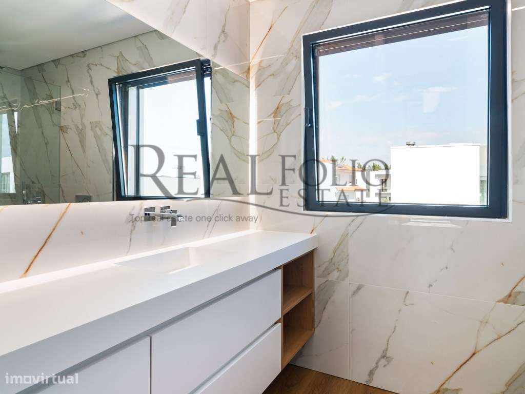 Moradia T4 Arquitetura Contemporânea Murches-20