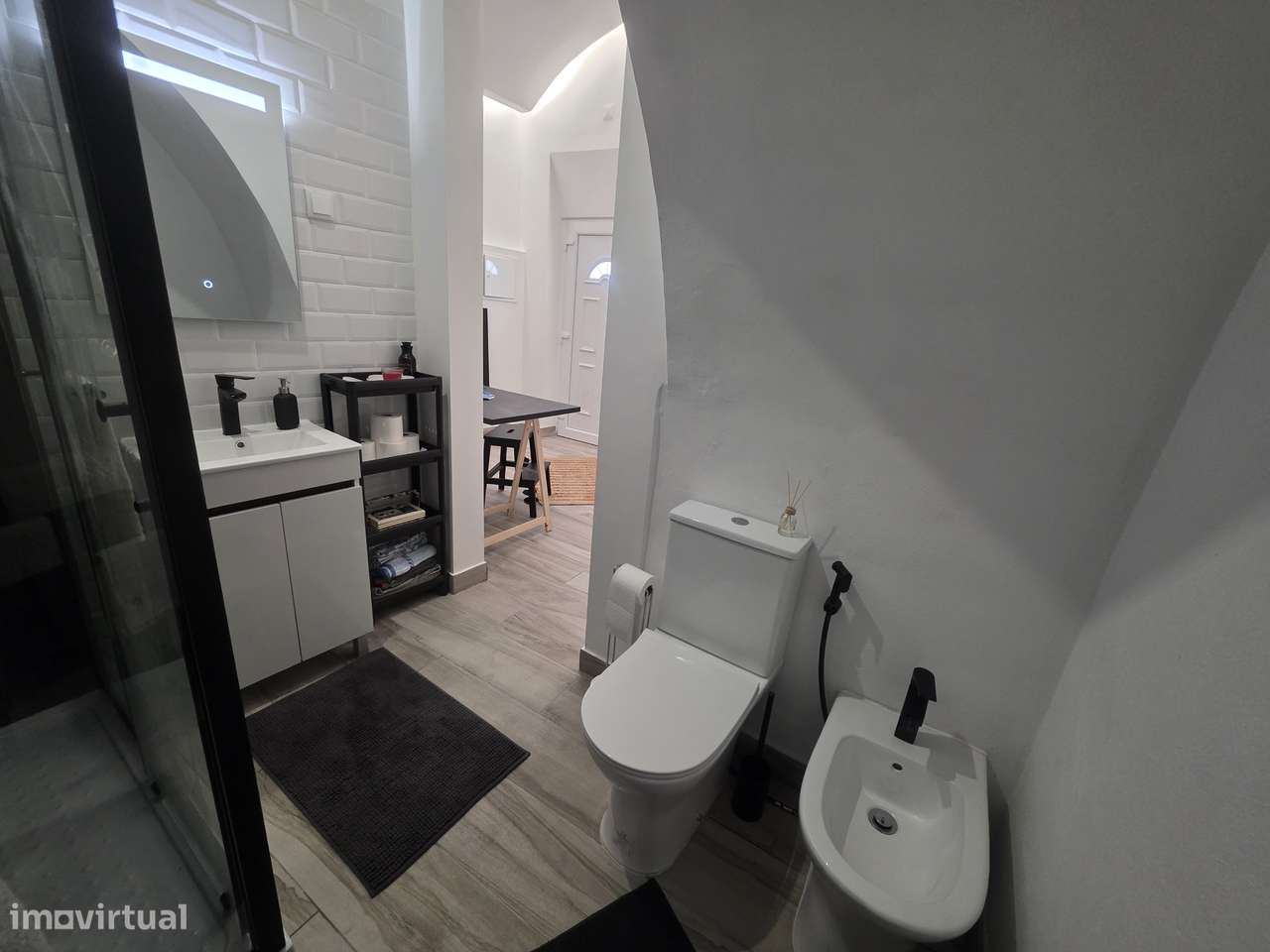 Moradia T1 + 1 com 2 terraços perto do Mar e Marina-14