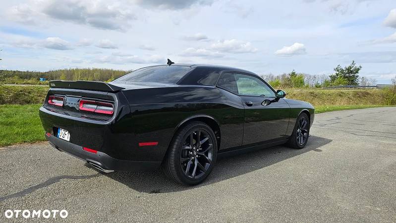 Dodge Challenger 5.7 R/T - 6