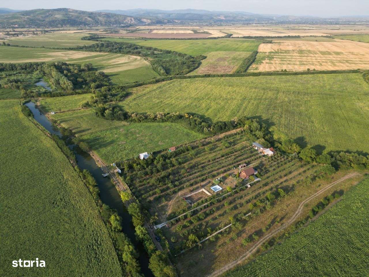Teren cu livada si pescarie - Zabrani - Imagine principală: 2/8