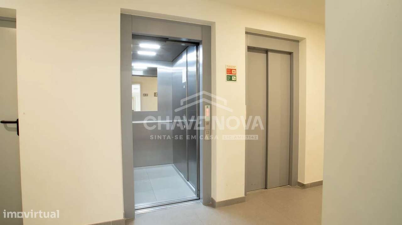 T2 c/ Garagem e Piscina em Oliveira do Douro-21