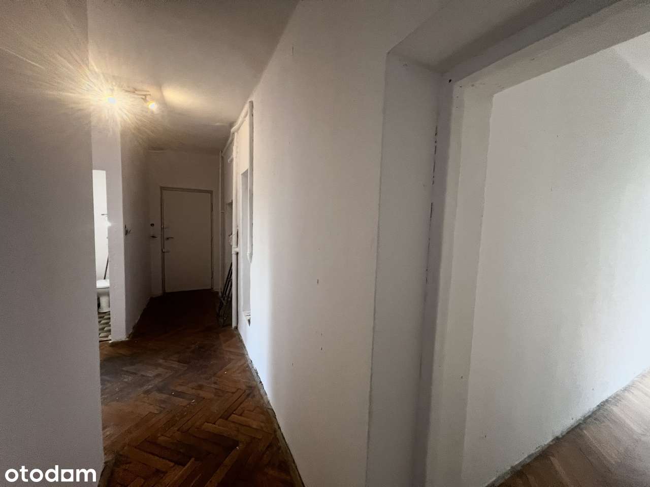 Zieleń, kultura, historia. Mieszkanie z potencjałem w sercu Huty.-4