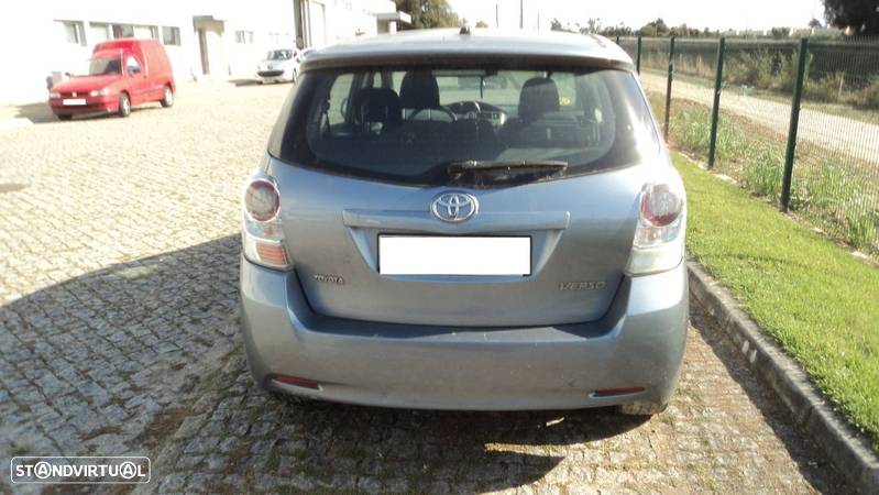 Toyota Verso 2.0 D-4D 2009 - Para Peças - 8