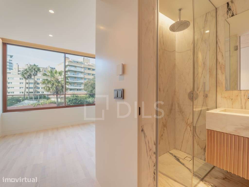 Apartamento T4+1 na Foz - Último Piso Cobertura Privativa-26