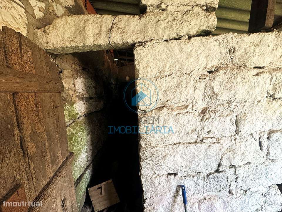 Moradia térrea em Pedra p/Restauro – V.N.Famalicão-13