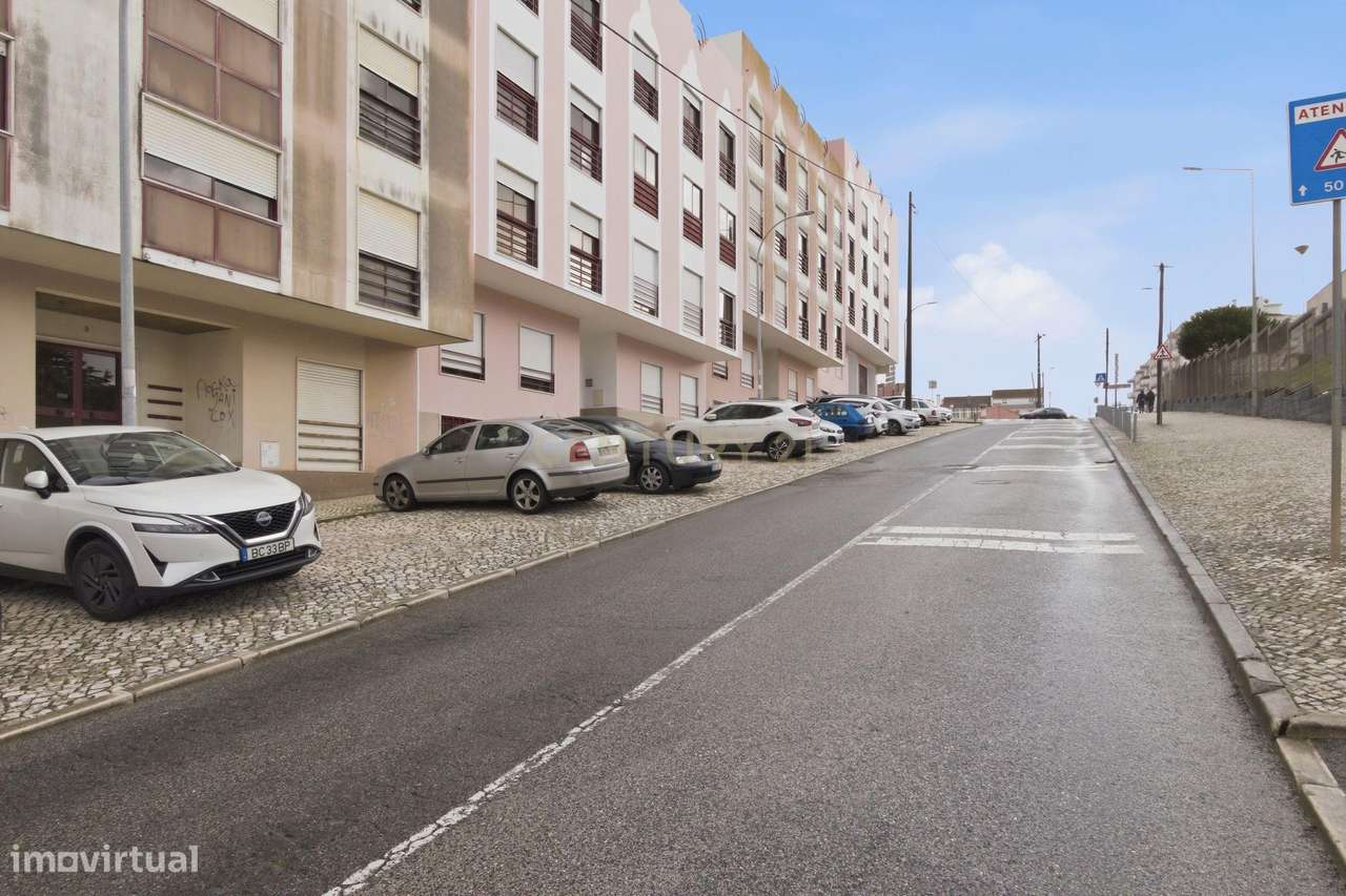 Apartamento T3 à Venda em Casal de Cambra – Excelente Estado de Conser-29