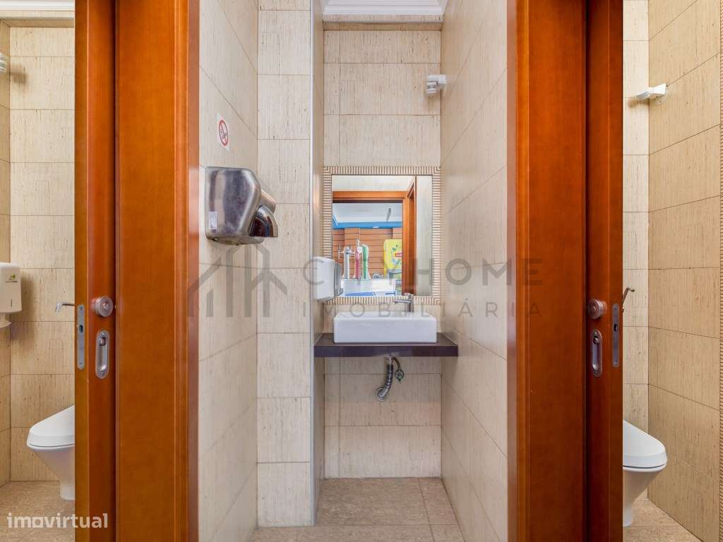 Espaço comercial em Loulé 'Chave na Mão'-10