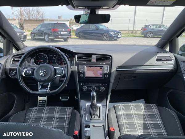 Volkswagen Golf 2.0 TDI DSG GTD - 6