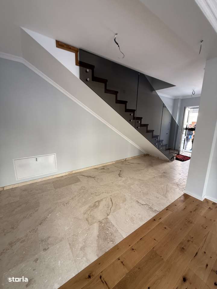 Ansamblu de duplexuri, 4 camere, garaj, gradina, zona Voronet - Imagine principală: 4/12