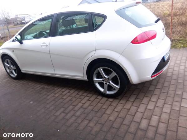 Seat Leon 1.6 TDI DPF Ecomotive Reference - 10