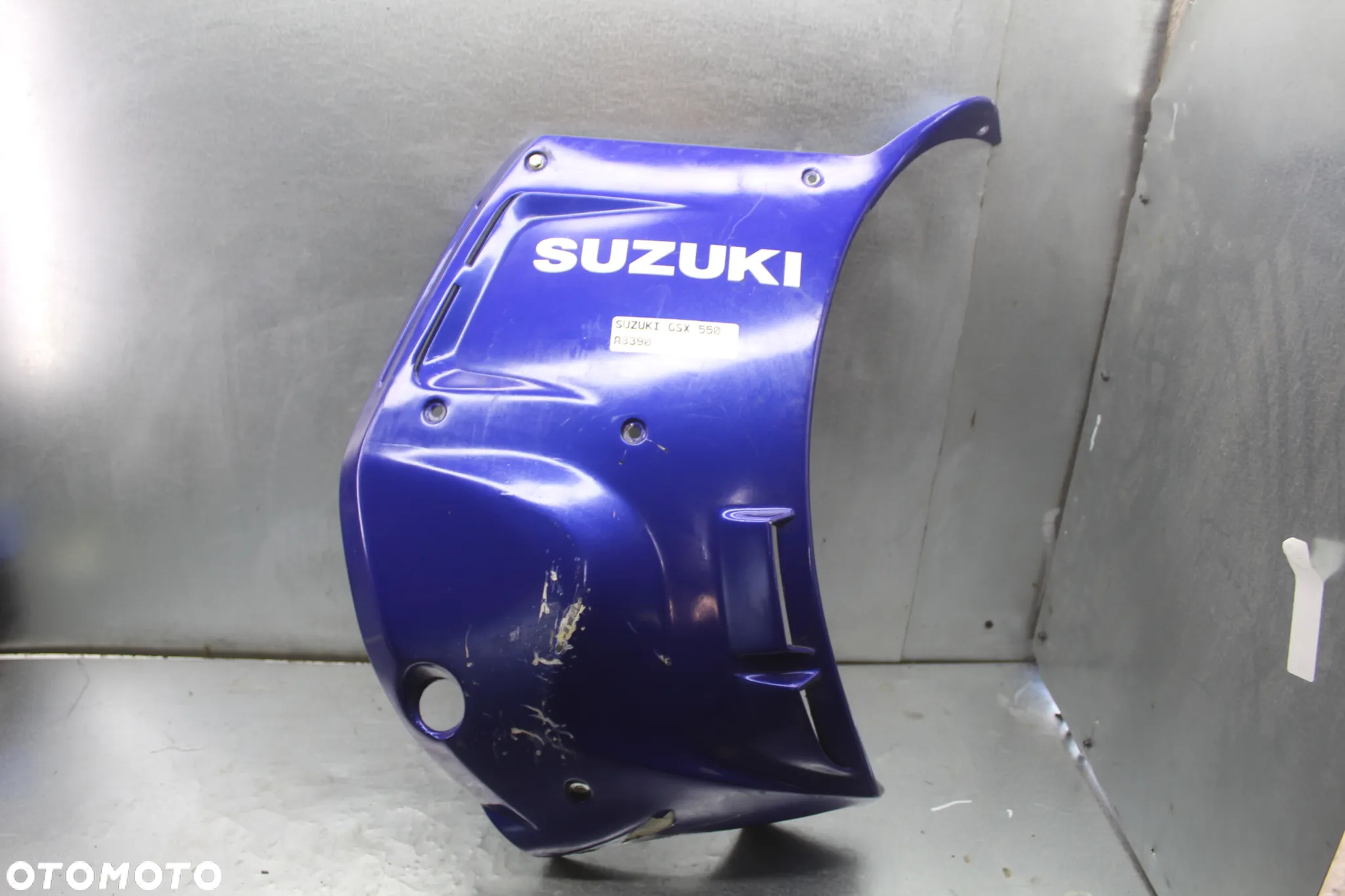 Suzuki GSX 550 Bok boczek owiewka osłona prawa - 2