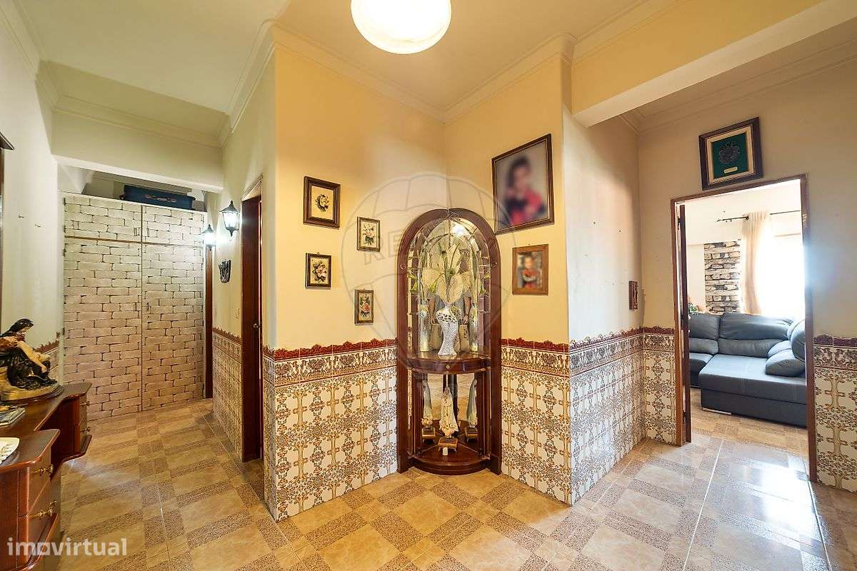 Apartamento T2 para venda na Cruz de Pau, Amora.-5