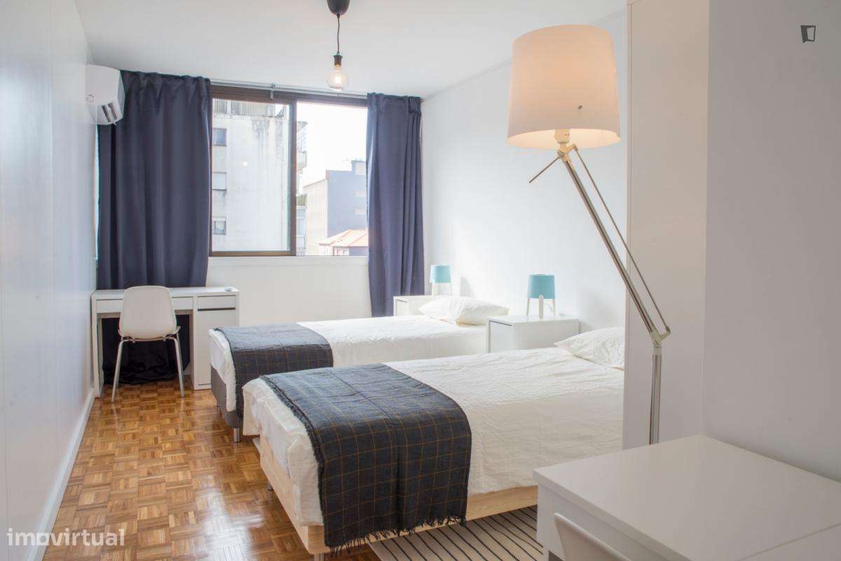 Apartamento com 1 quartos - localizado em Santo Ildefonso Porto - Grande imagem: 3/6