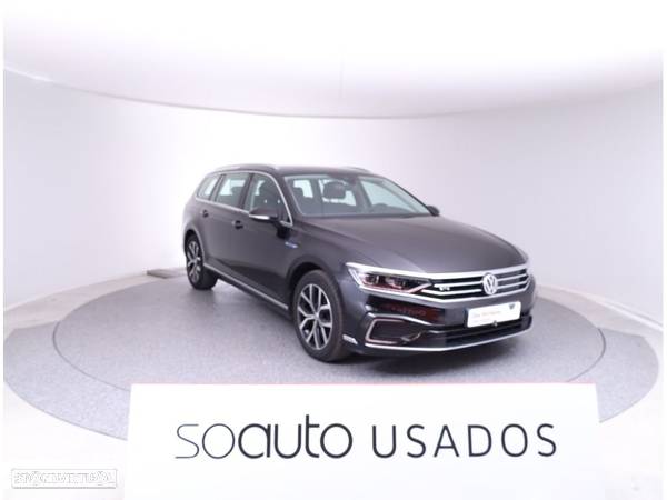 VW Passat Variant - 21