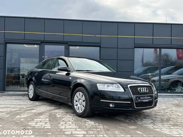 Audi A6 2.4 - 4