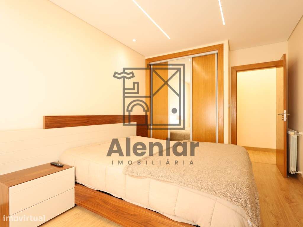 T2 no Carregado - Condominio Fechado-14