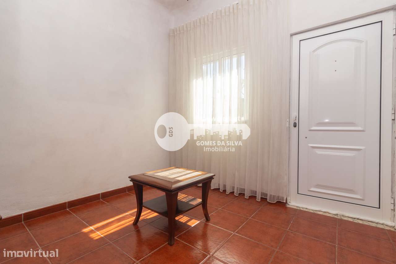 Moradia Bifamiliar com Potencial de Rentabilização – São Victor, Braga - Grande imagem: 4/34