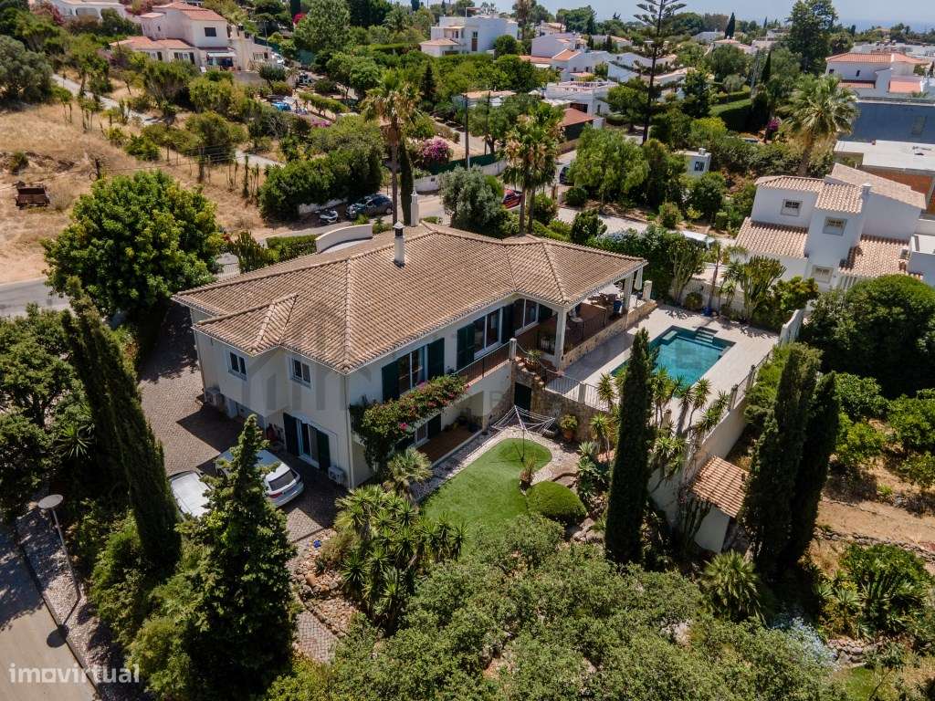 Moradia T3 Renovada com Piscina e Jardins Privados, a Dois Passos d...-46