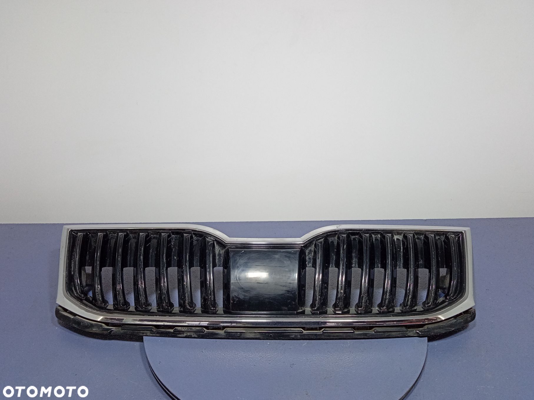 SKODA OCTAVIA III ATRAPA ZDERZAKA GRILL 5E0807723A - 1