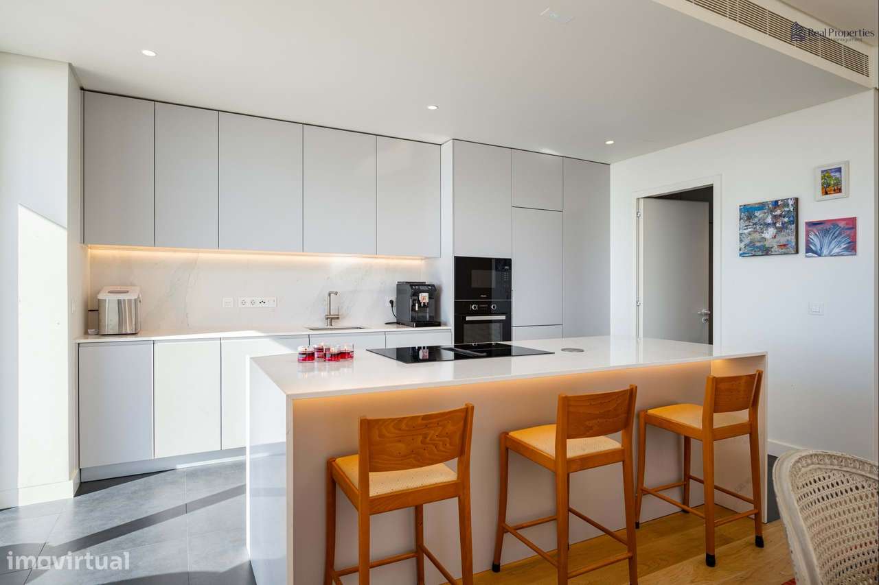 Penthouse T4 Luxo Frente Mar-5