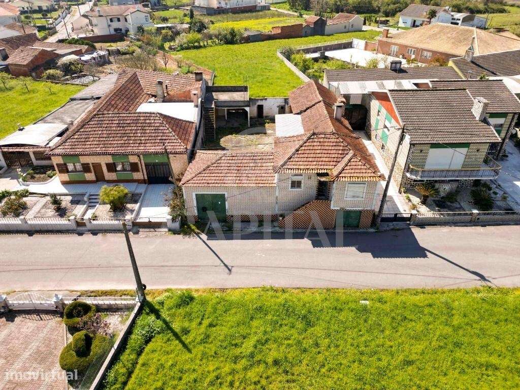 Moradia para Remodelação Total com Excelente Potencial e Vista Desafog - Grande imagem: 4/59