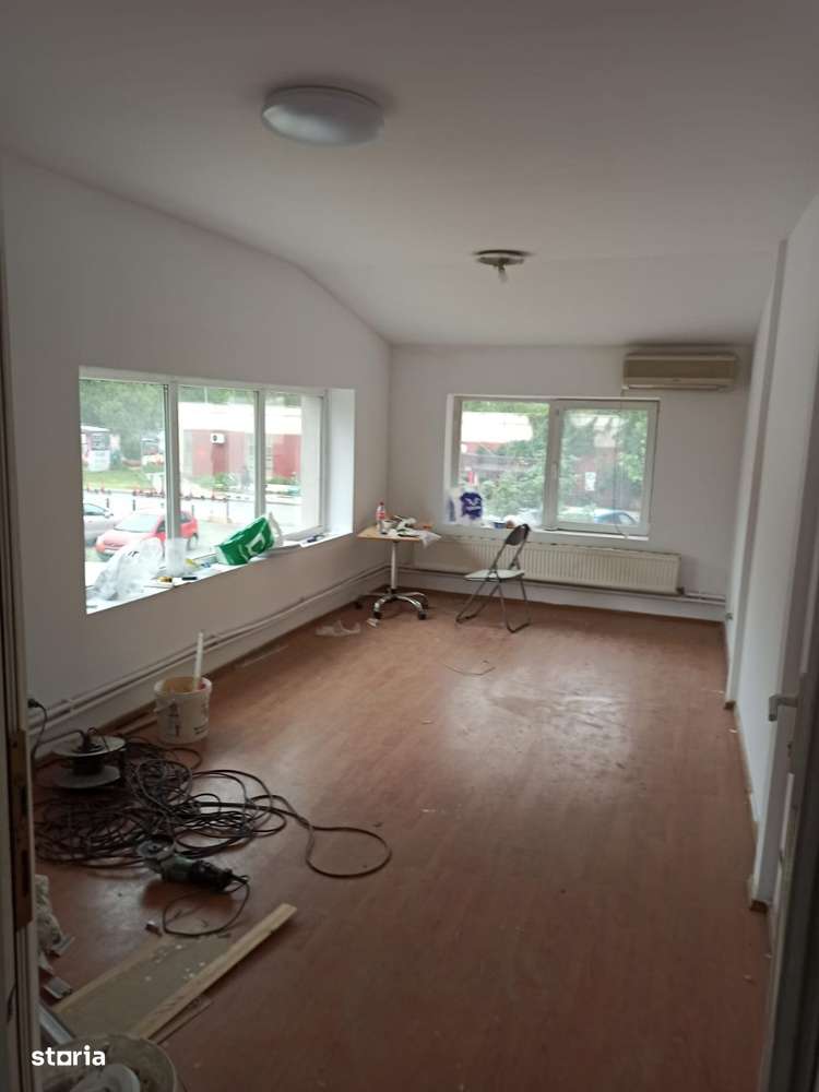 Spatiu, supr 11 mp, 1 minut metrou, pentru birou/cursuri/ateliere - Imagine principală: 5/7