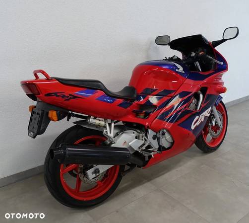 Honda CBR - 4