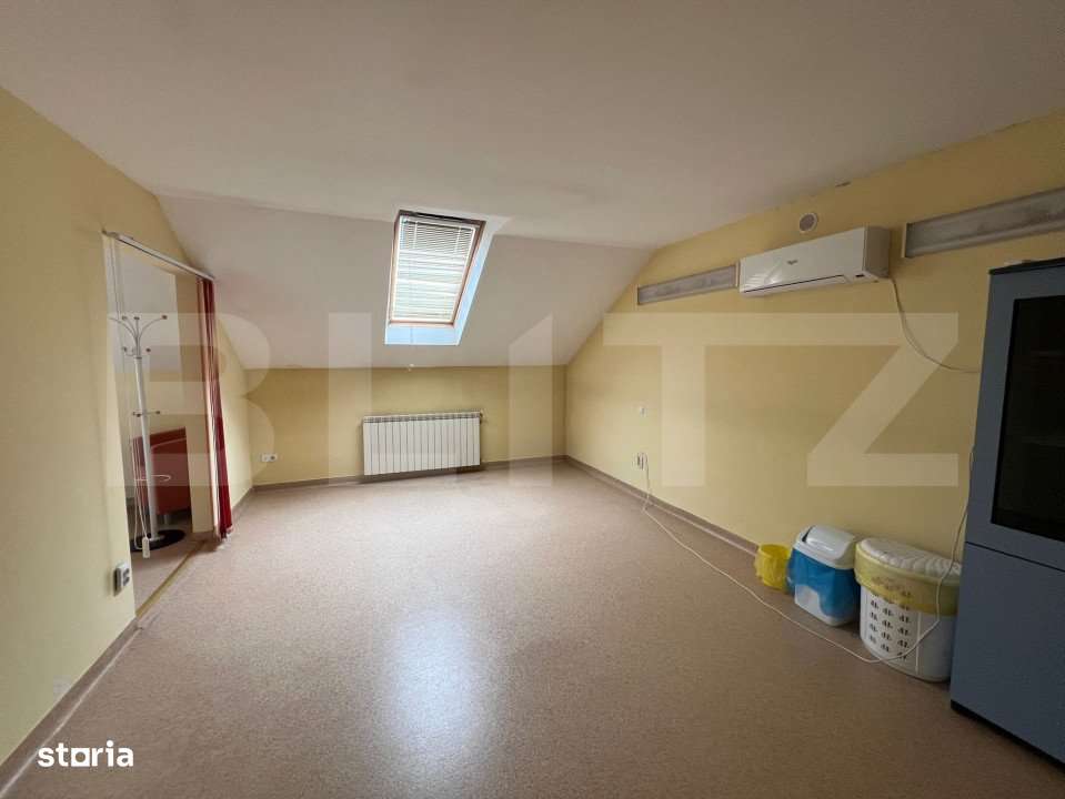 Policlinica medicala de vanzare, 8 incaperi, 380 mp, zona centrala - Imagine principală: 3/7