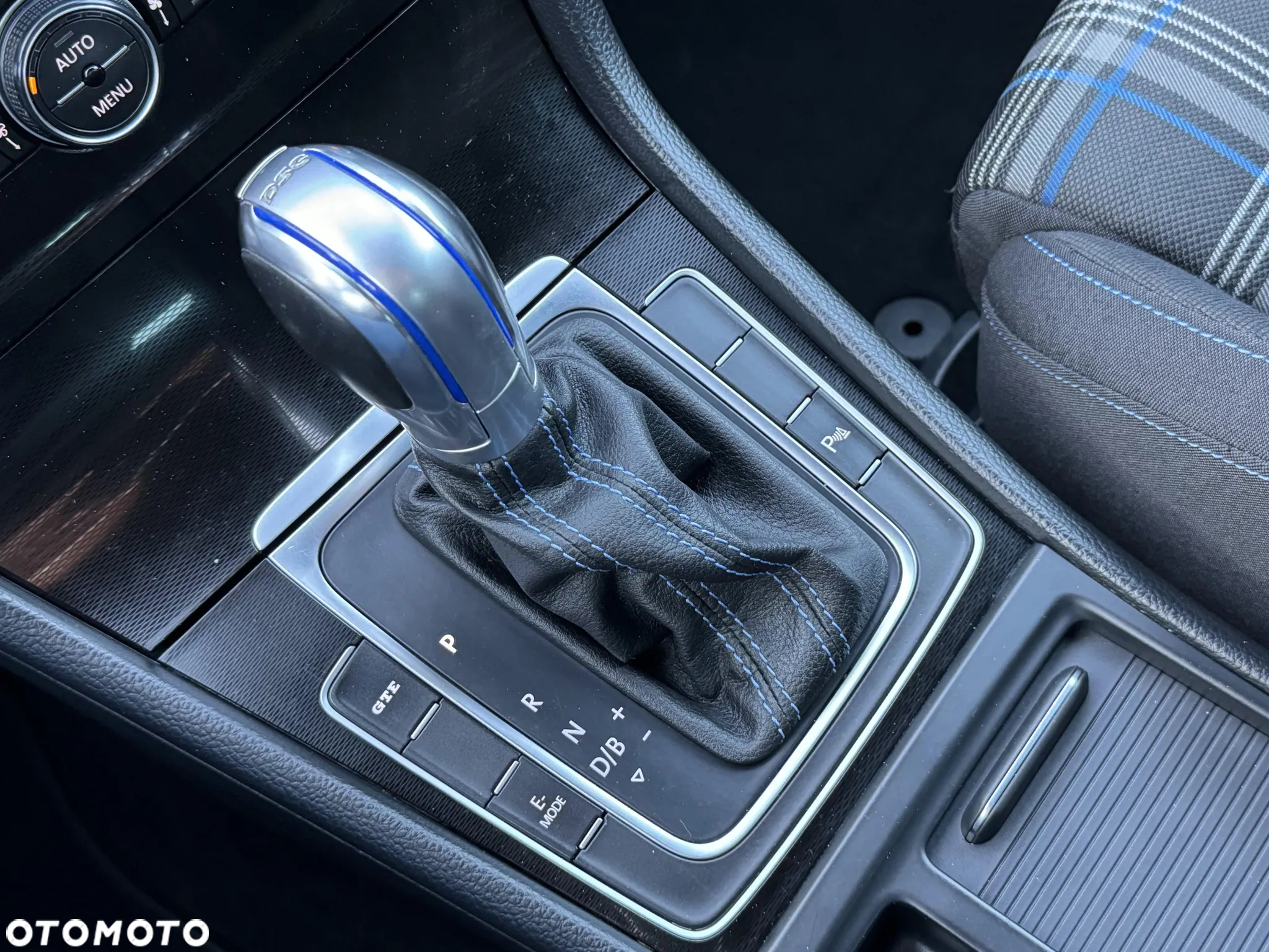 Volkswagen Golf 1.4 GTE Plug-In-Hybrid DSG - 25