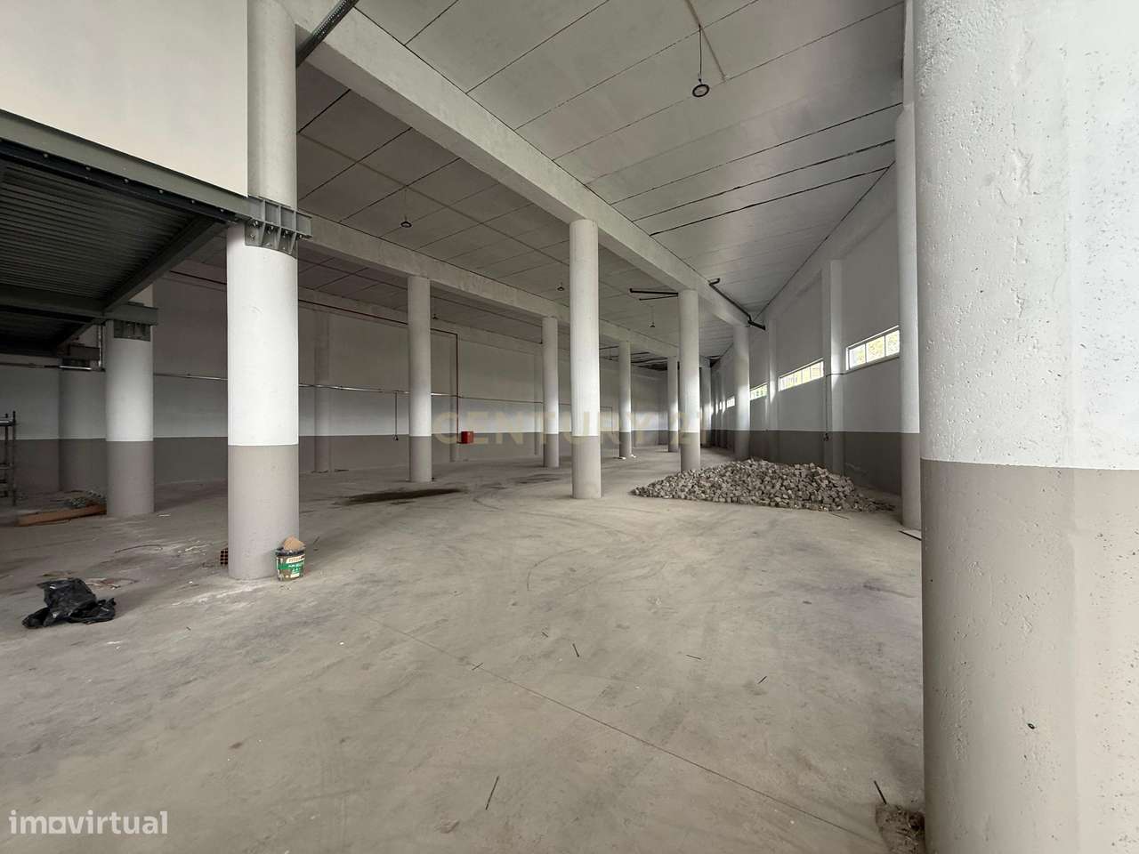 ARMAZÉM INDUSTRIAL | SANTO TIRSO | INVESTIMENTO / LOGÍSTICA / COMÉRCIO-13