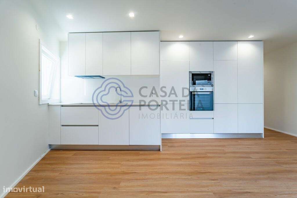 Ótimo T1 próximo às praias de Matosinhos - Grande imagem: 5/25