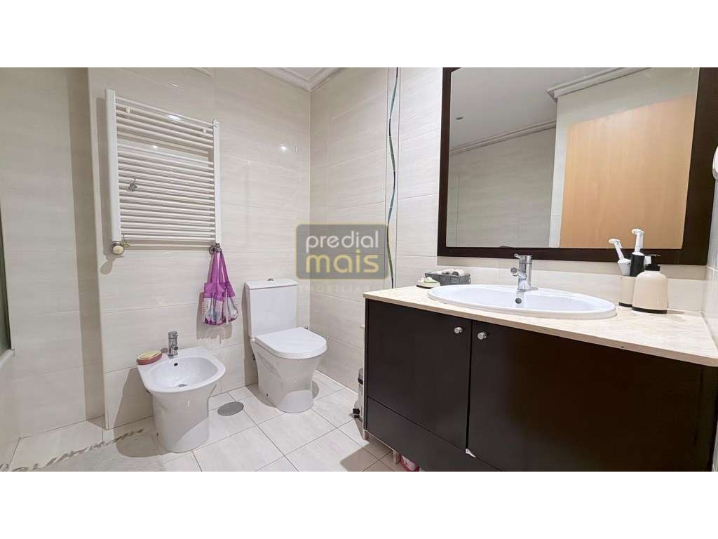 APARTAMENTO T3 C/ NOVO - Junto ao Centro - Zona Privilegiada-10